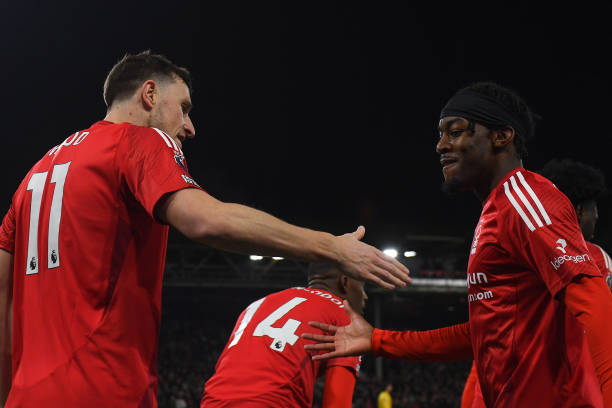 不仅是个别 不仅是个别